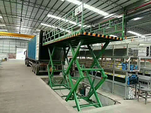 給力的液壓升降貨梯